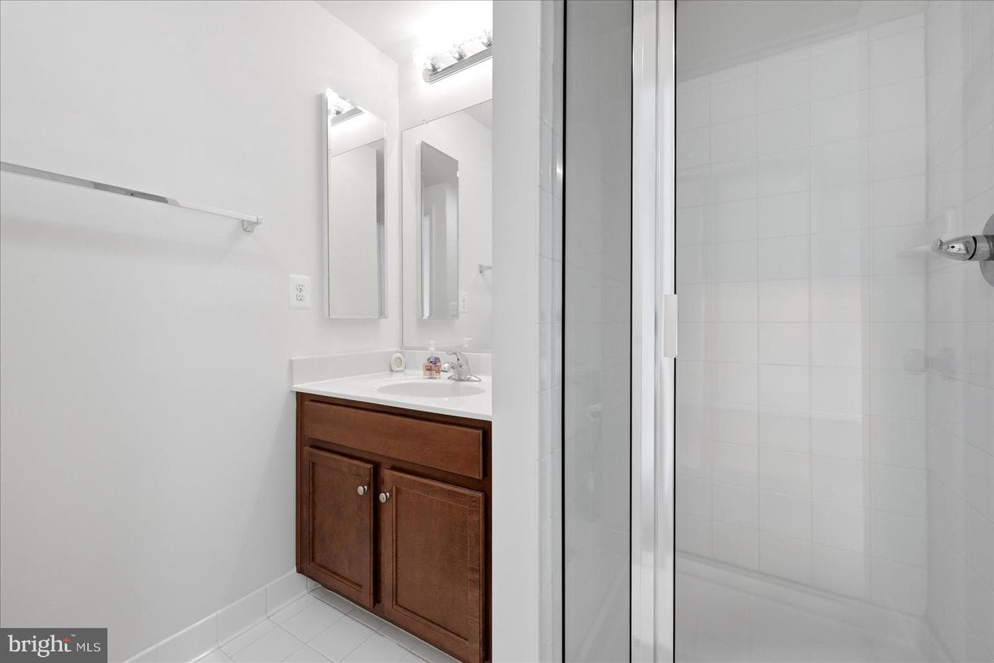 24735 Gracehill Terrace photo 15