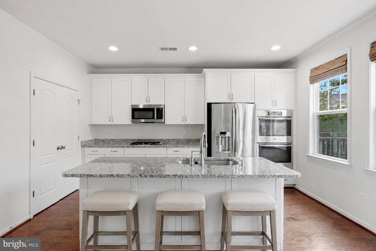 24735 Gracehill Terrace photo 4