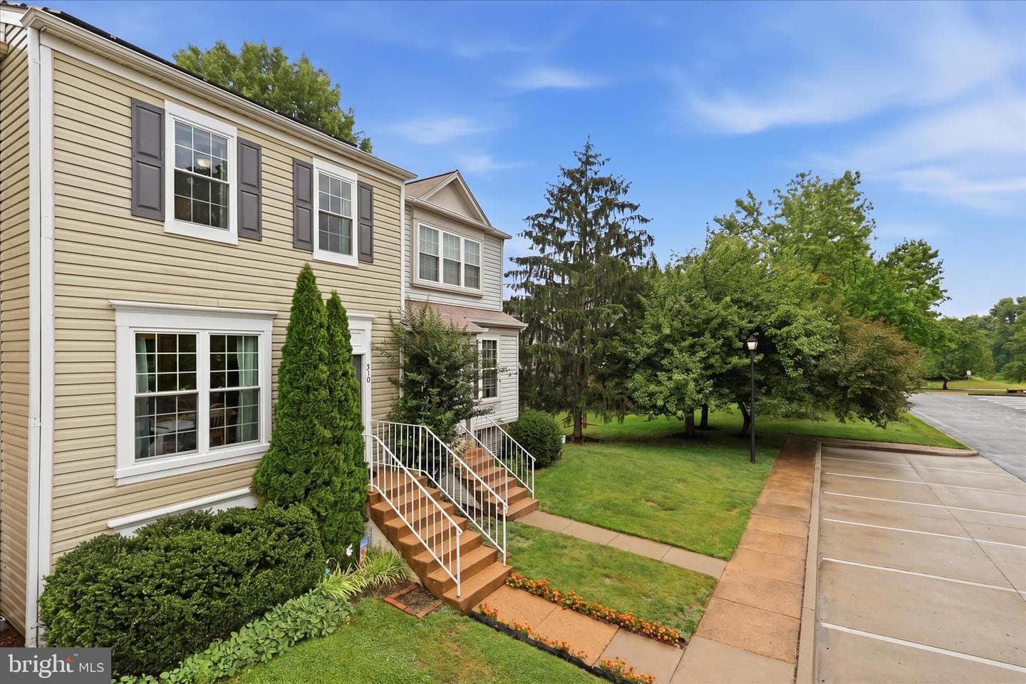310 Stable View Terrace NE photo 5