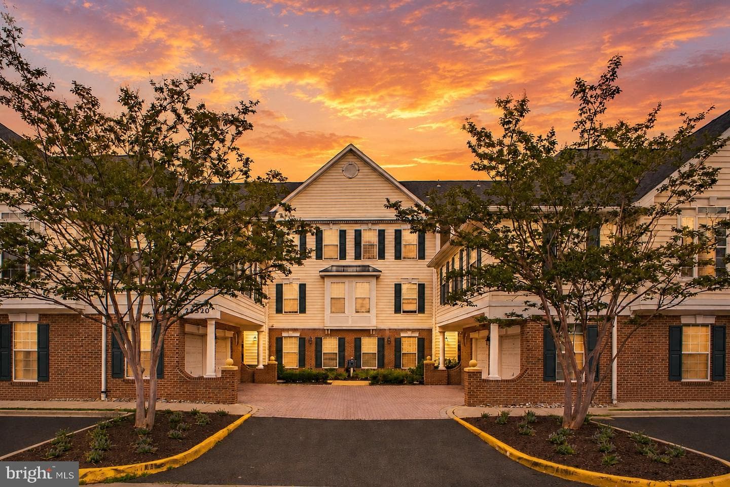 25320 Lake Mist Square #103, Chantilly