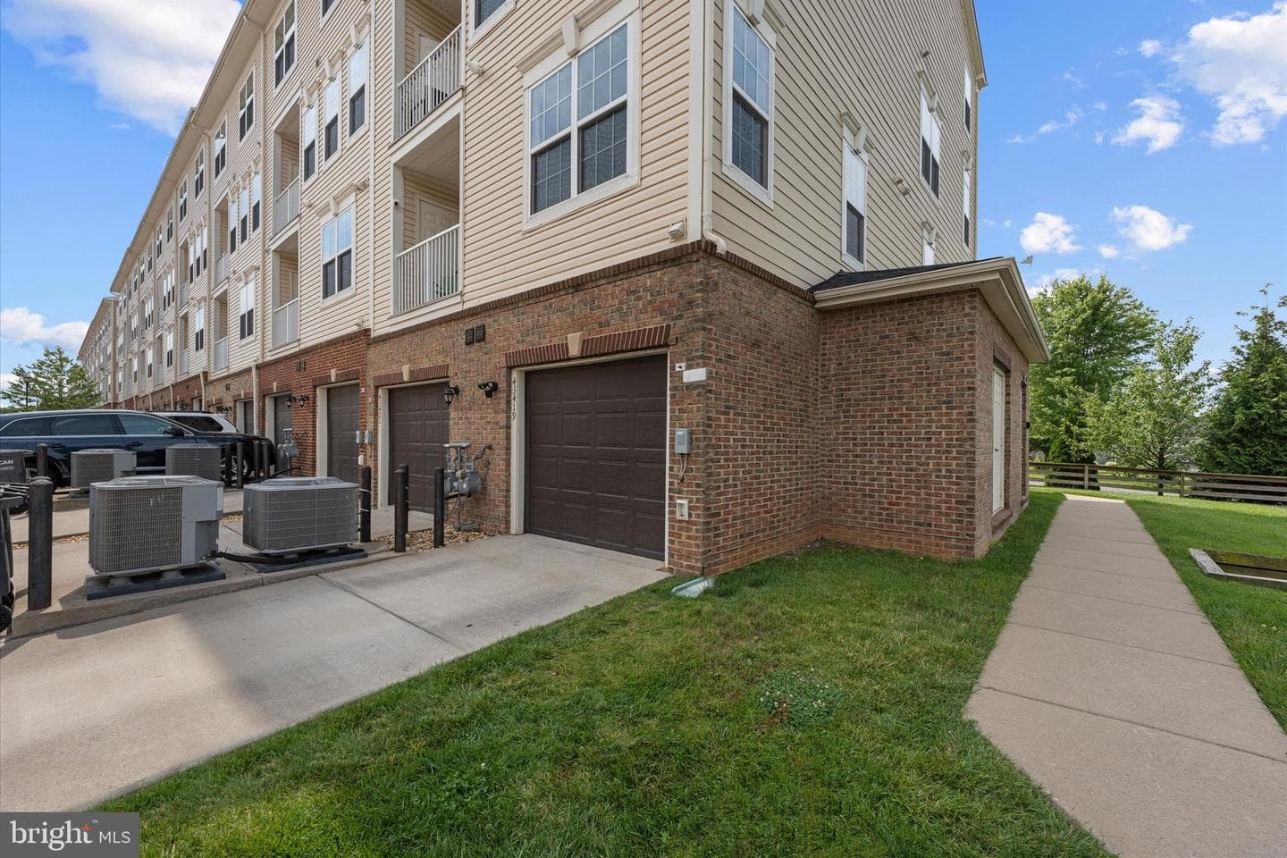 43419 Town Gate Square photo 29