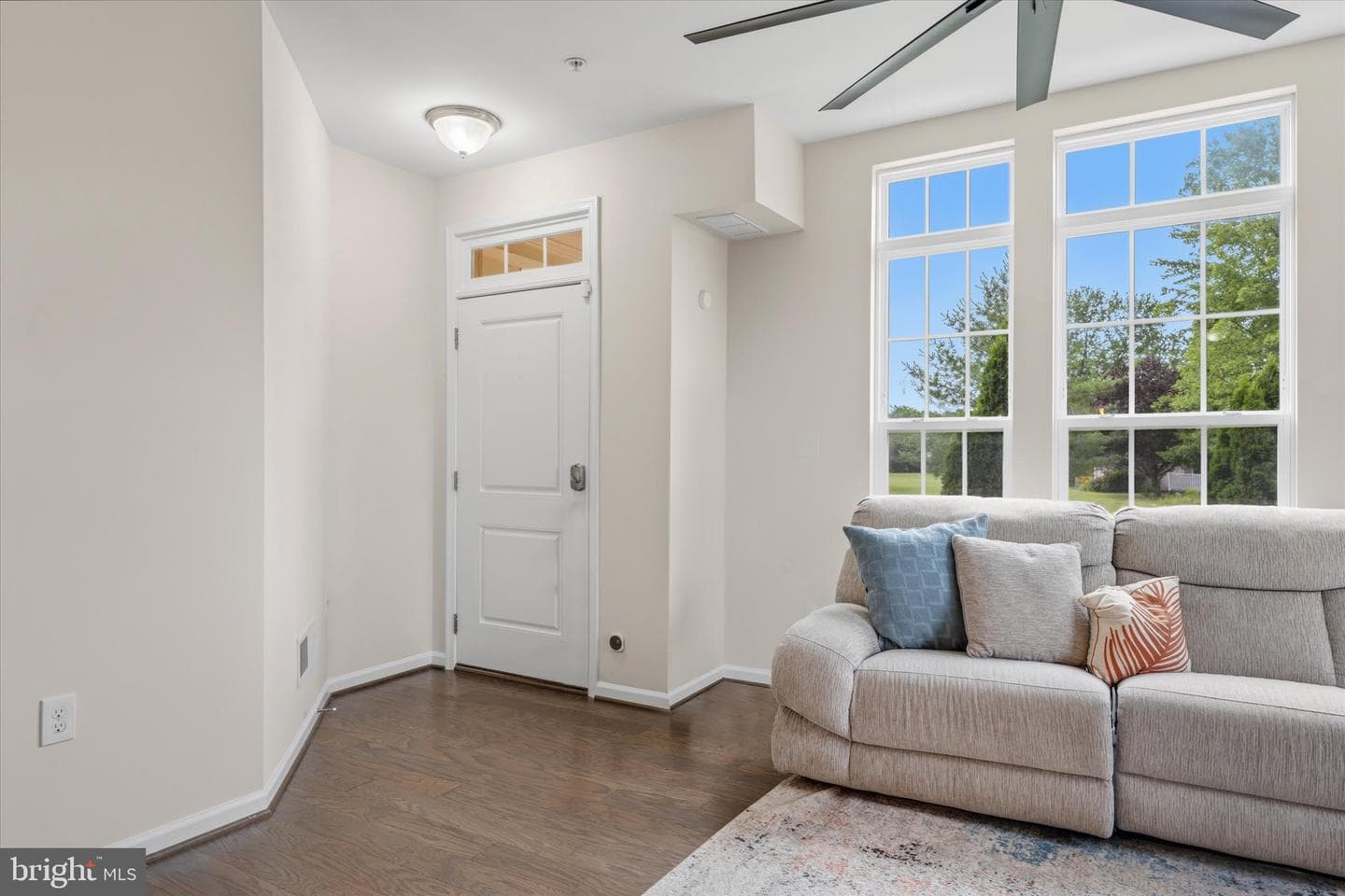 43419 Town Gate Square photo 7