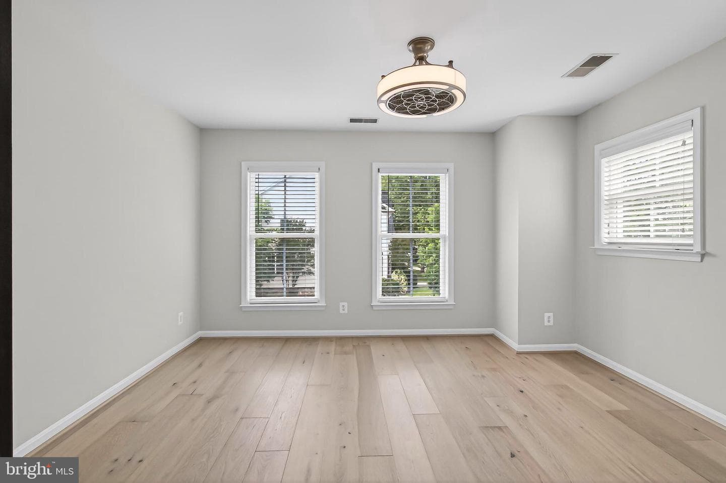 22810 Courtland Park Drive photo 56