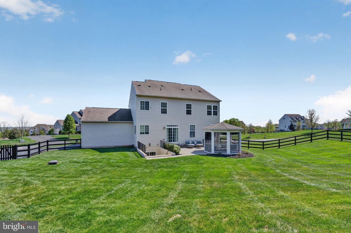 15631 Avebury Manor Place photo 46