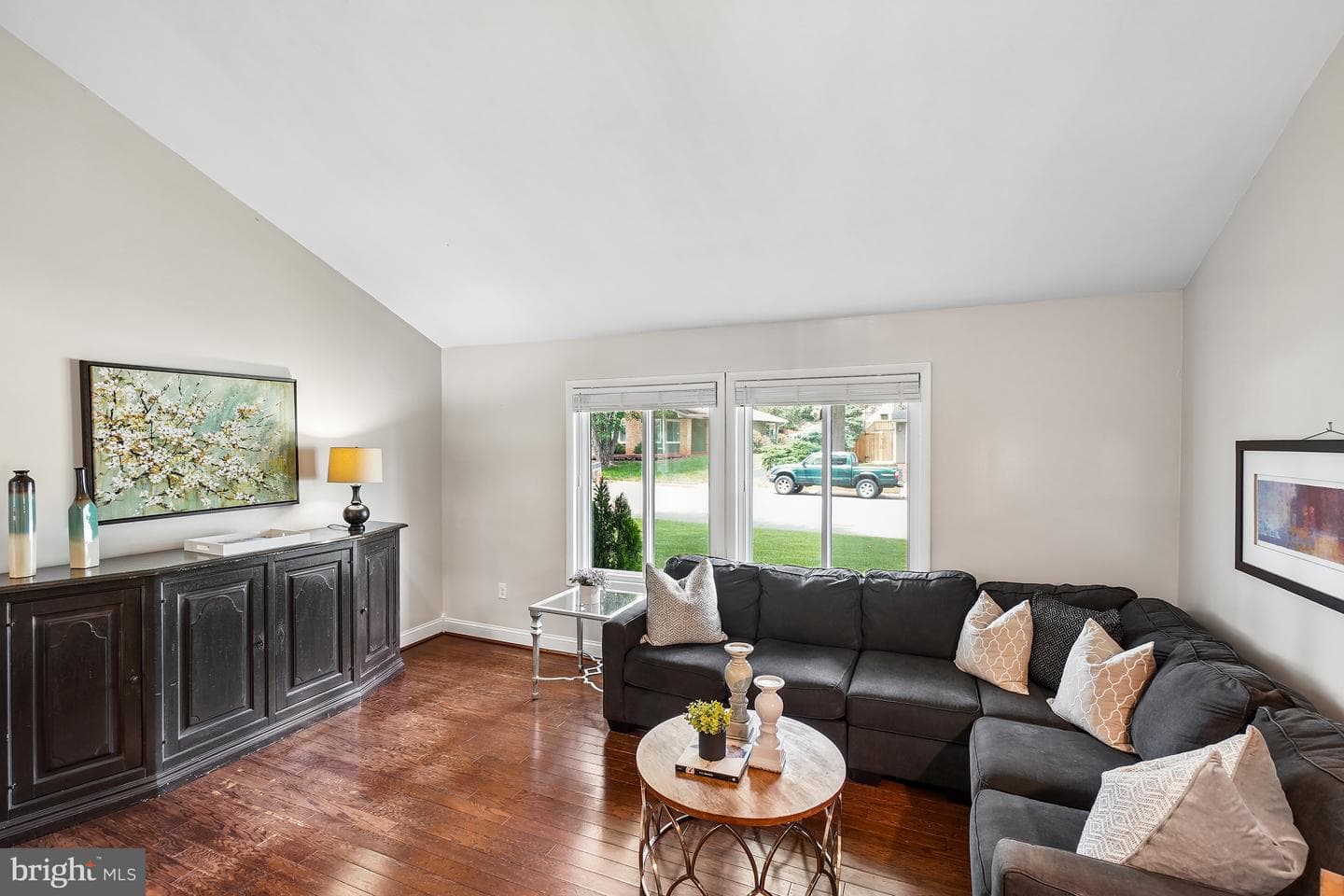 212 W Meadowland Lane W photo 8