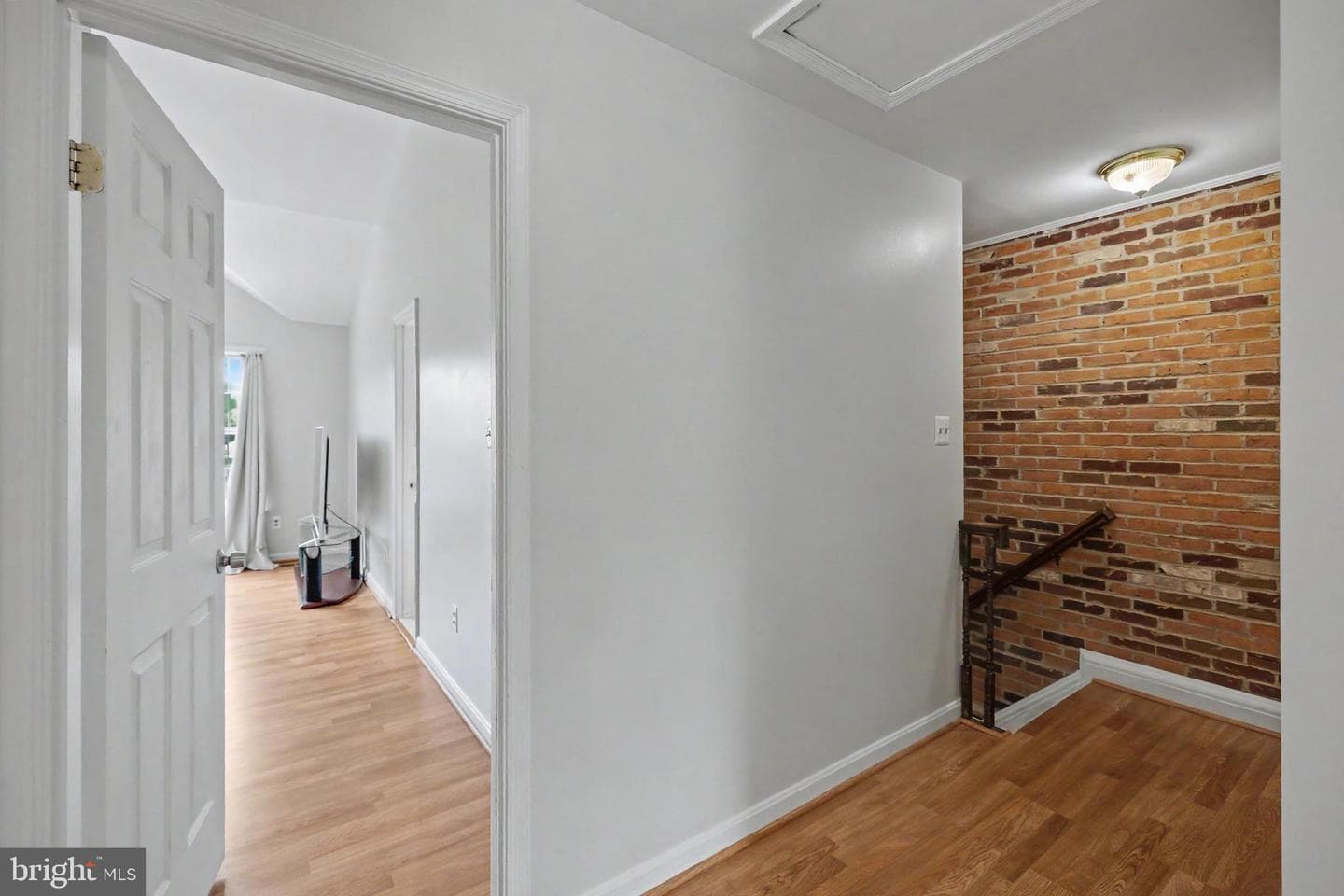 21060 Gladstone Drive photo 19