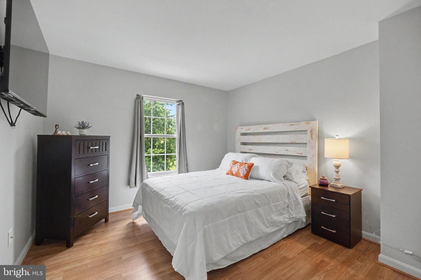 21060 Gladstone Drive photo 25