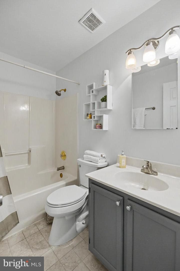 21060 Gladstone Drive photo 28