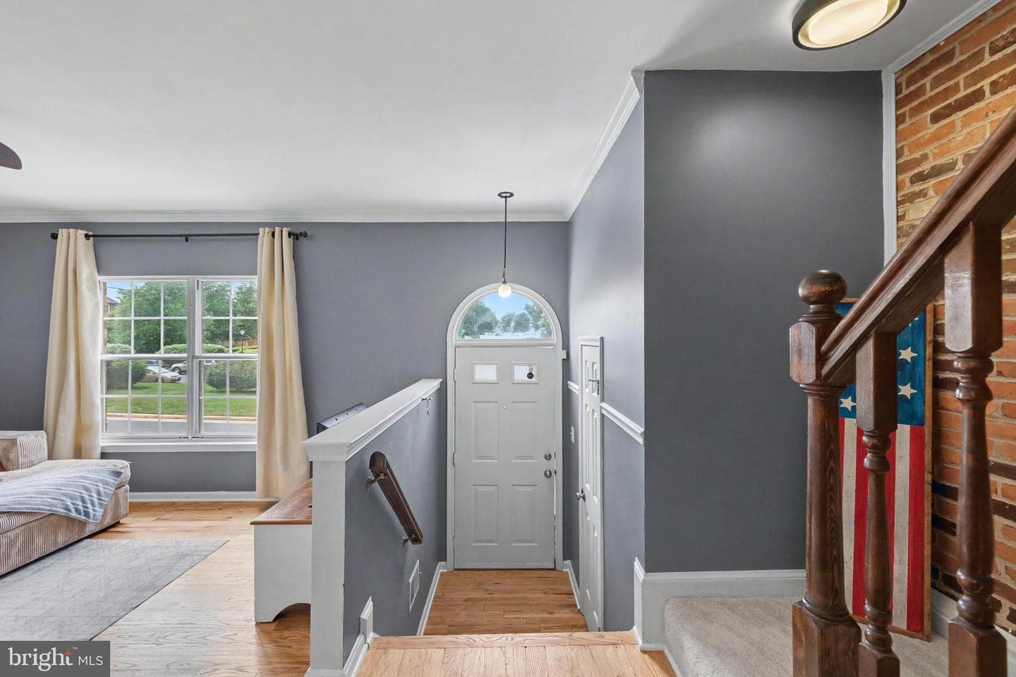 21060 Gladstone Drive photo 3