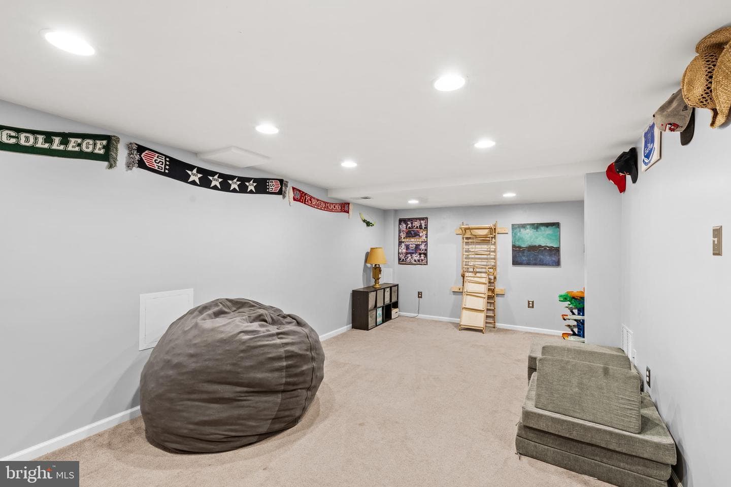 316 Silver Ridge Drive photo 17