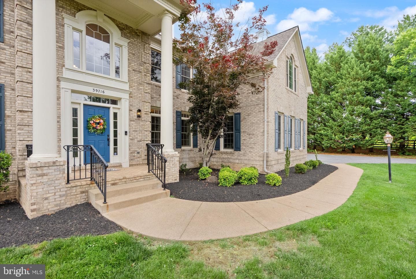 39716 Golden Springs Court, Hamilton