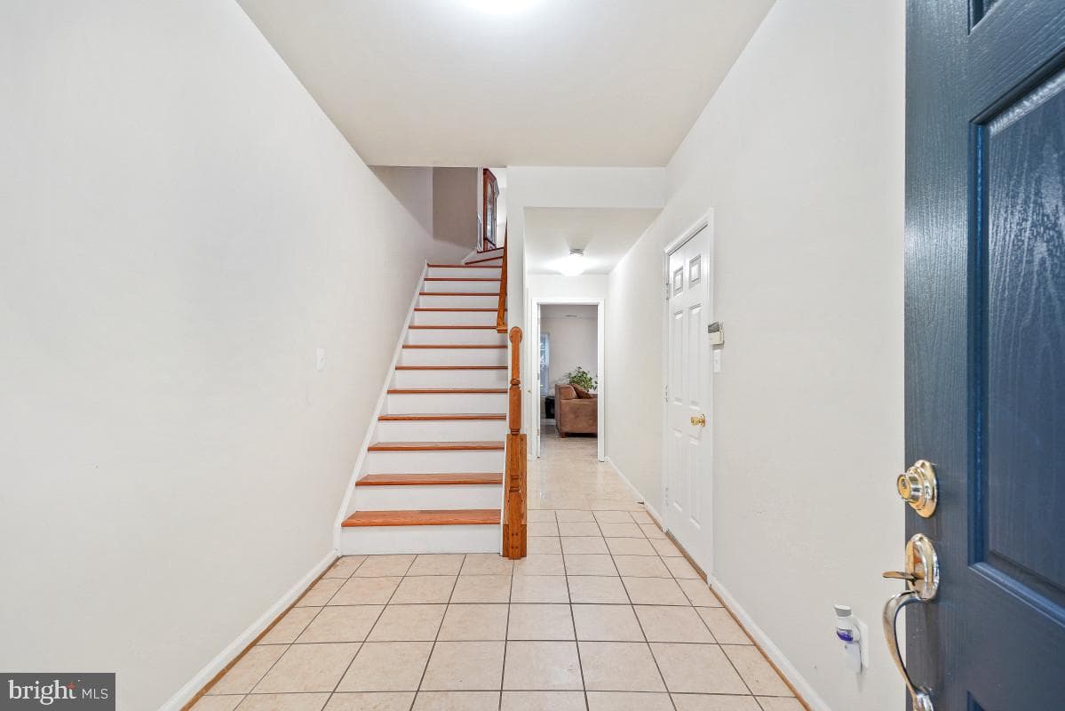 43533 Laidlow Street, Chantilly