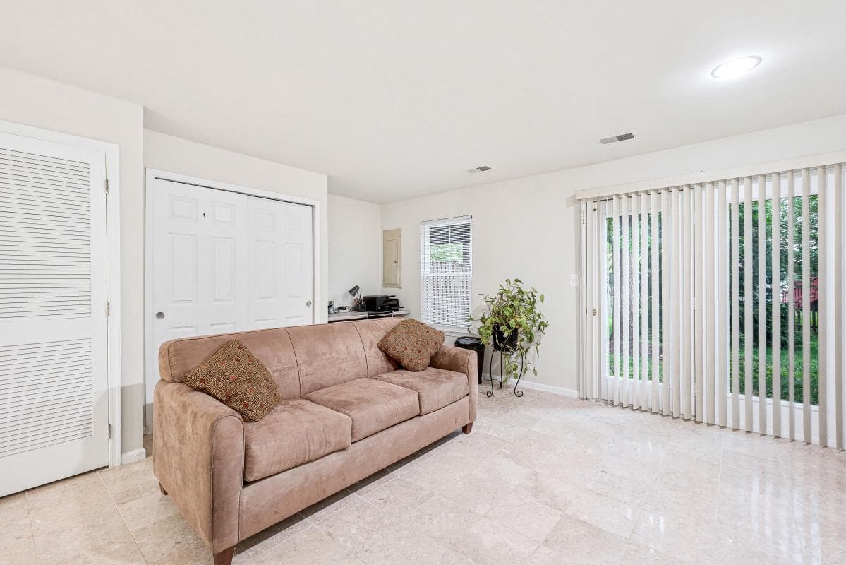 43533 Laidlow Street photo 6
