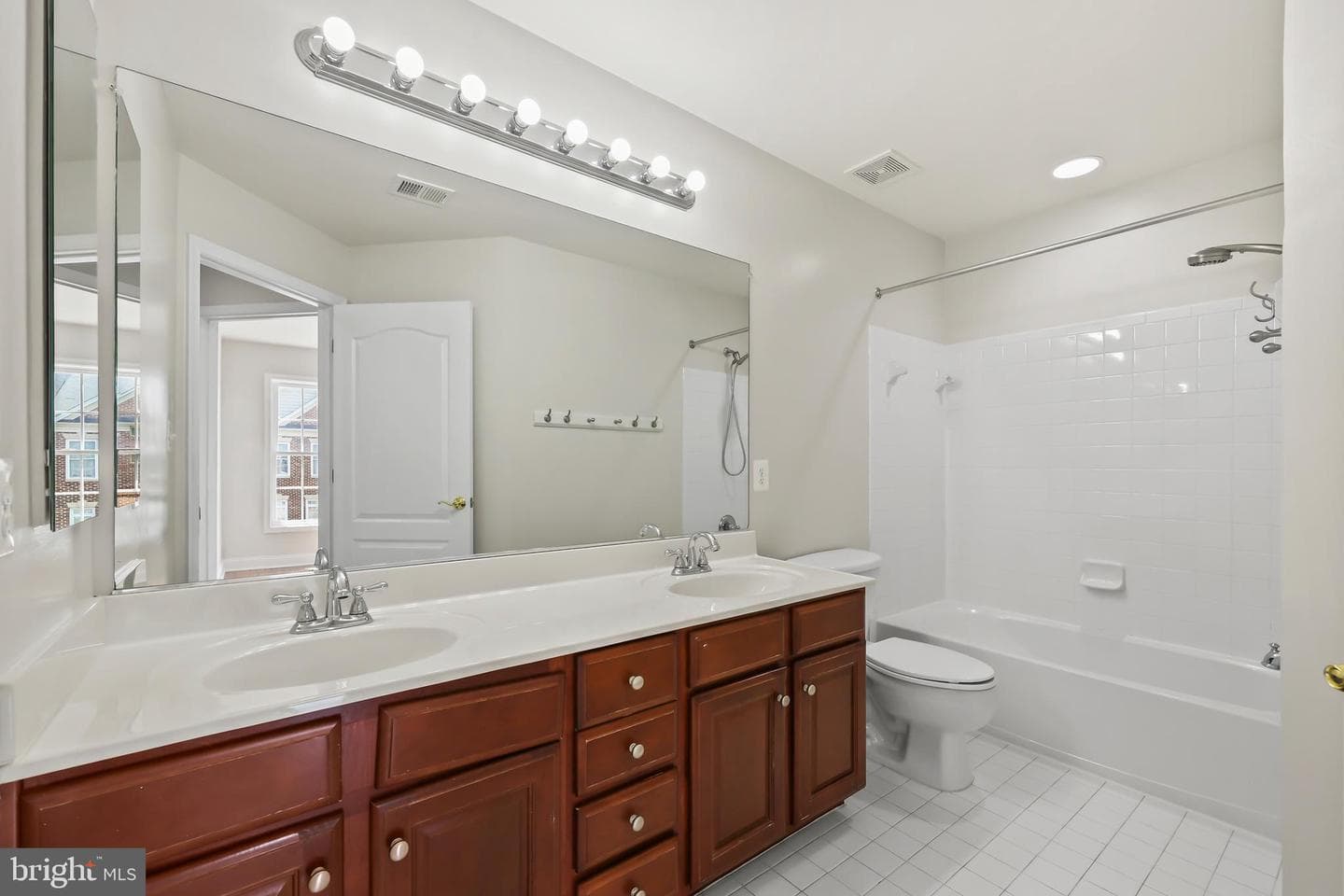 25519 Oak Medley Terrace photo 31
