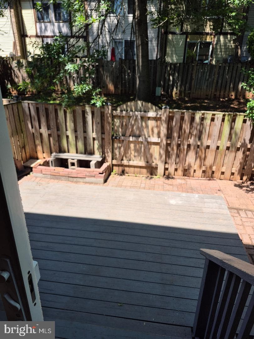 306 Giles Place photo 25