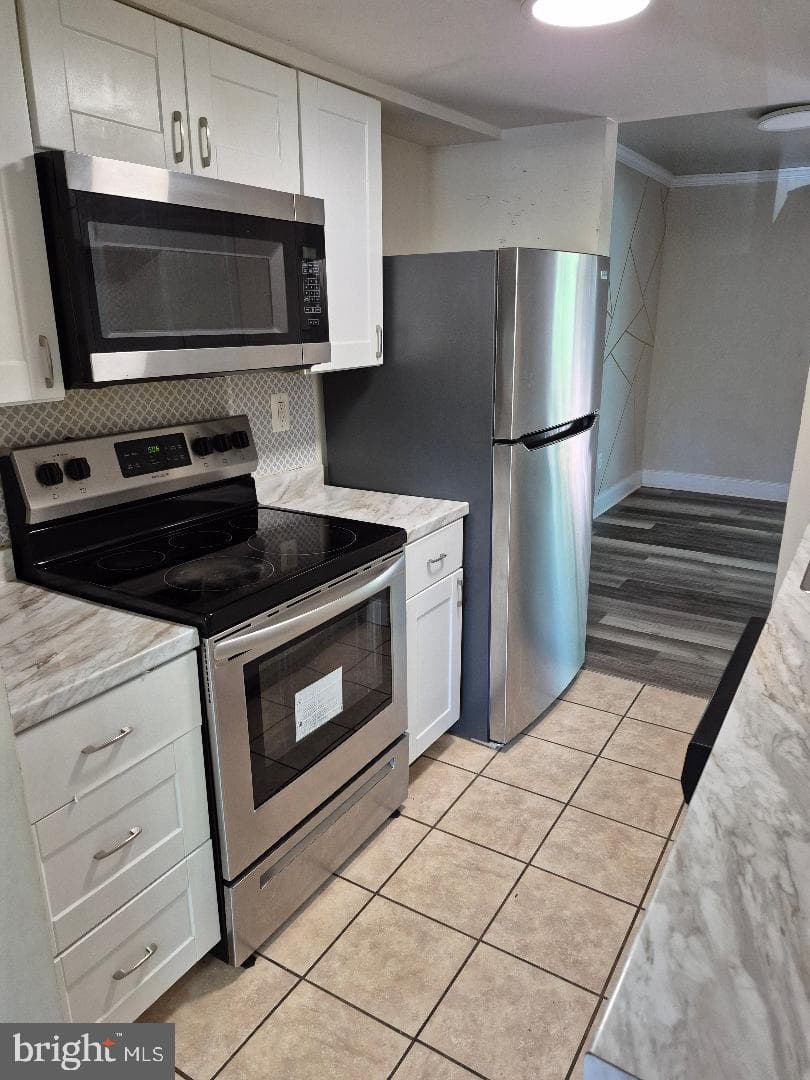 306 Giles Place photo 6