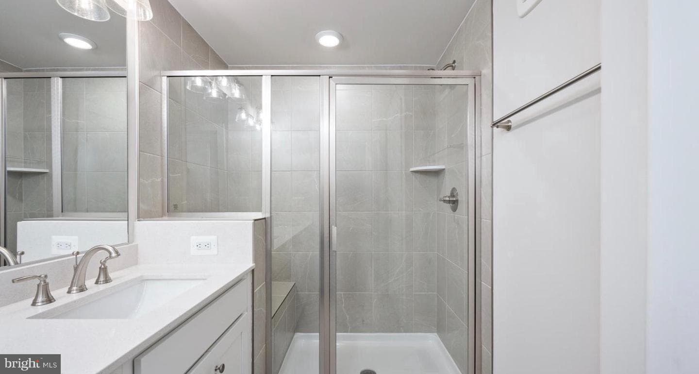 20189 Northpark Drive photo 9