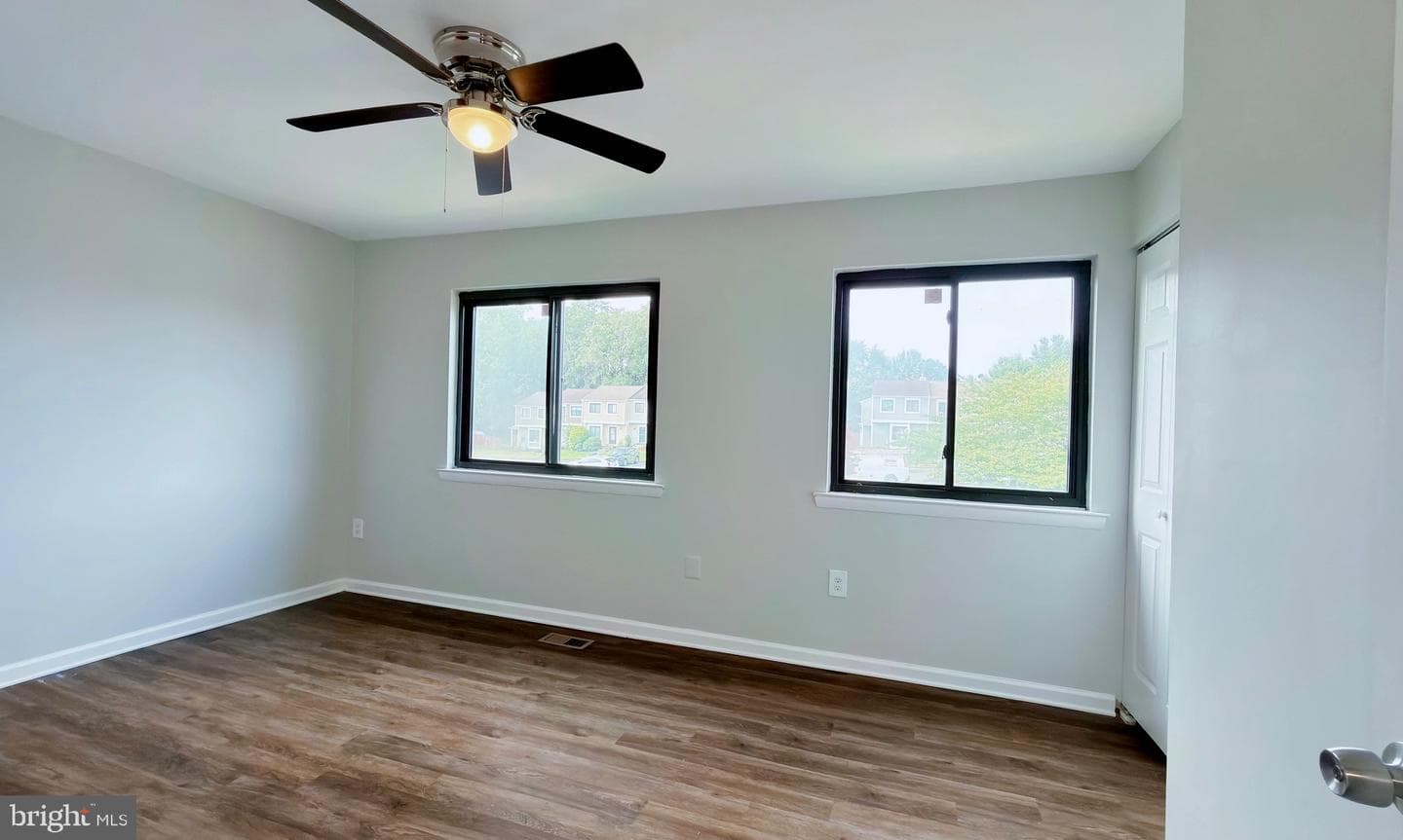 30 Sugarland Square Court photo 11