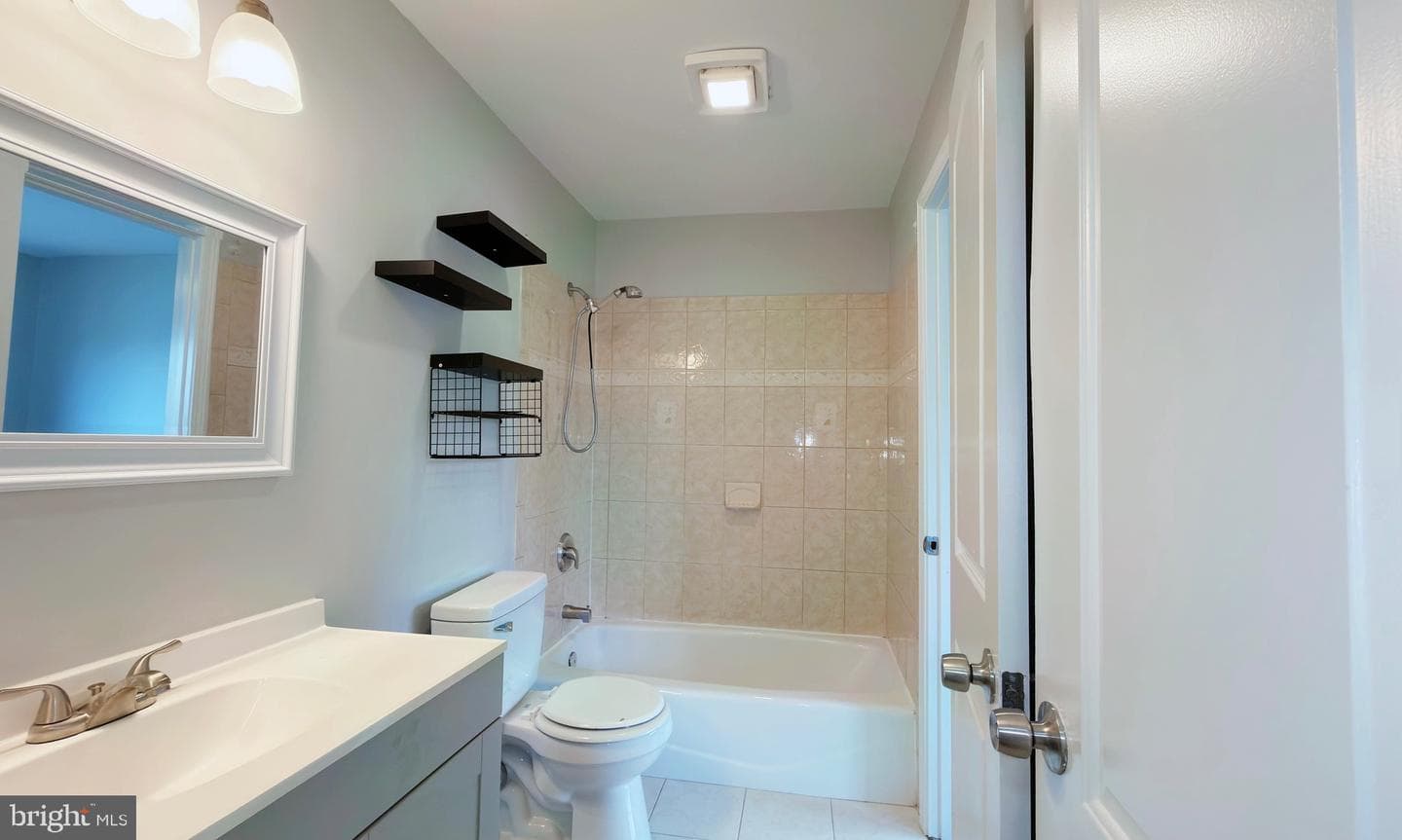 30 Sugarland Square Court photo 17