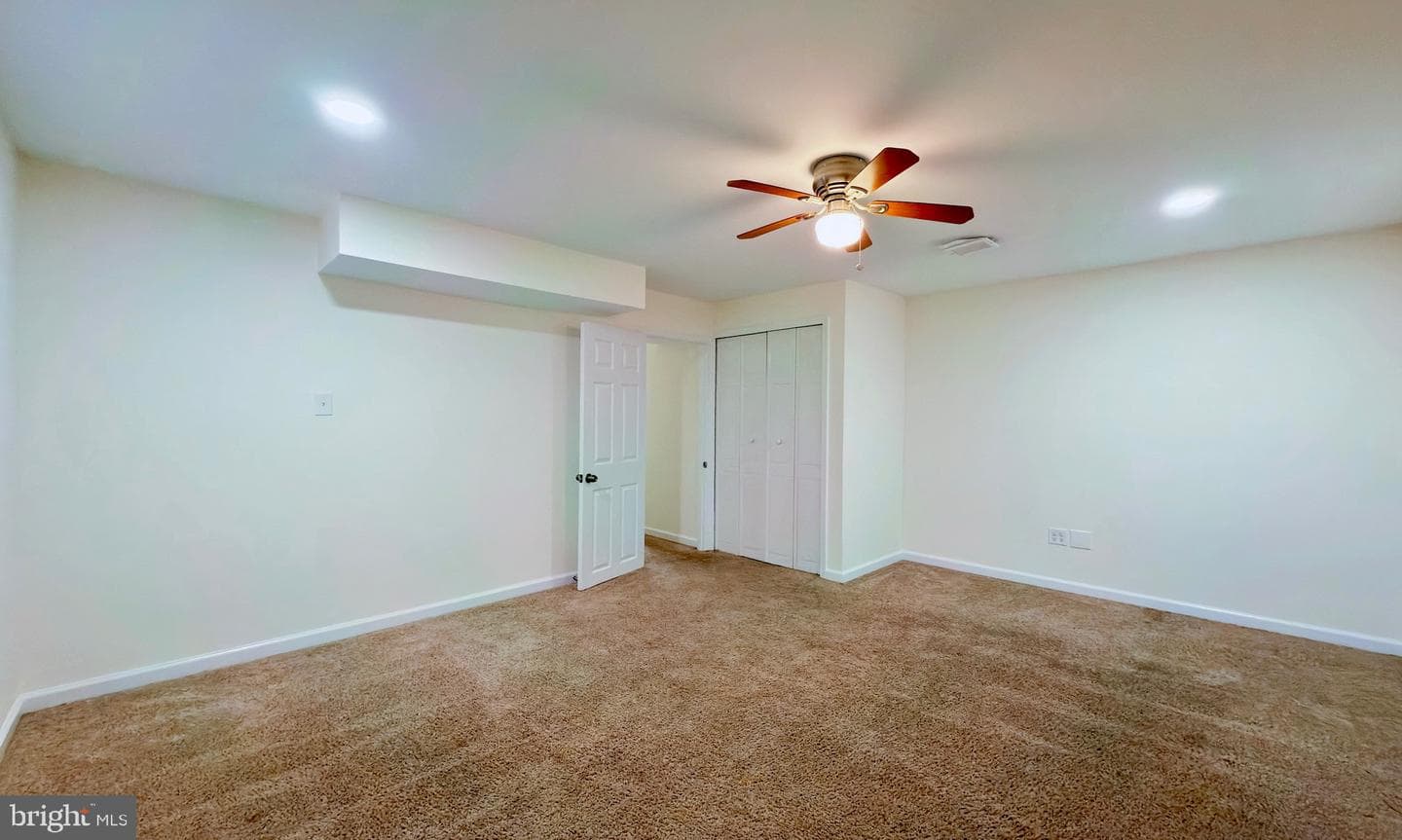 30 Sugarland Square Court photo 23