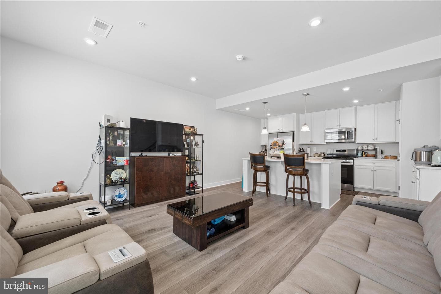 42587 Pitlochry Terrace photo 13
