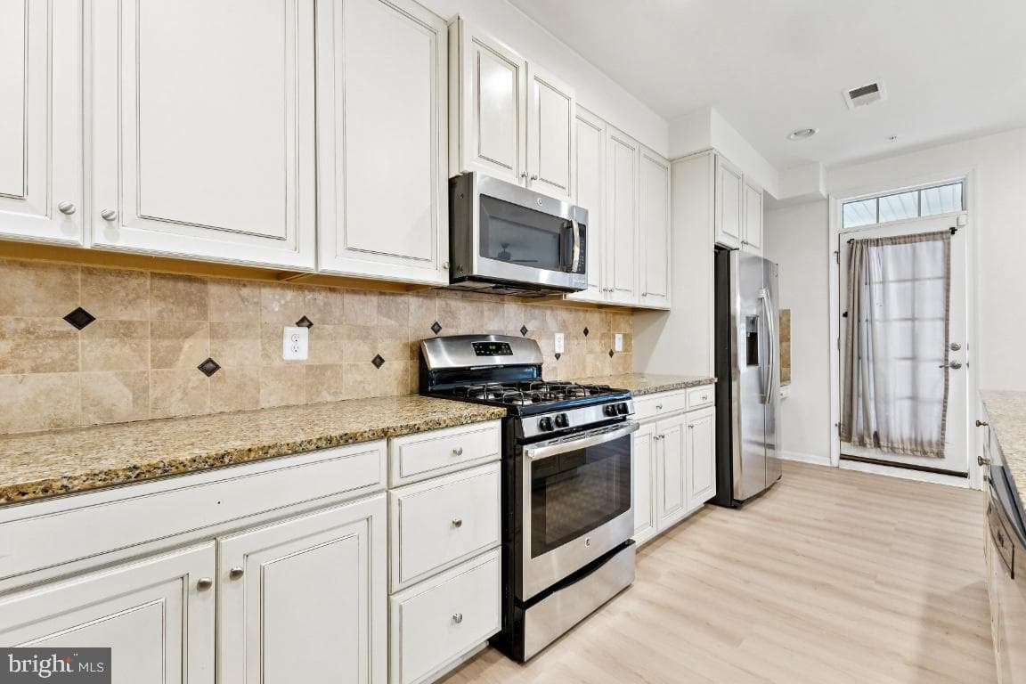 25997 Braided Mane Terrace photo 11