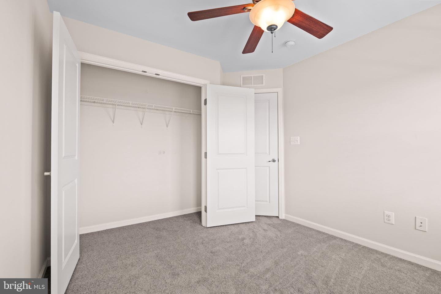 25741 Clairmont Manor Square photo 30