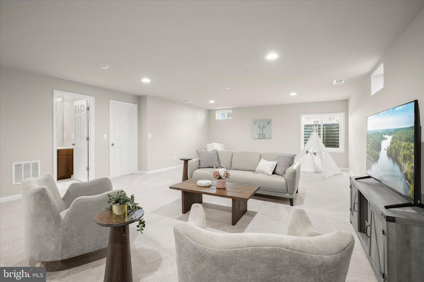 812 Pencoast Drive photo 30