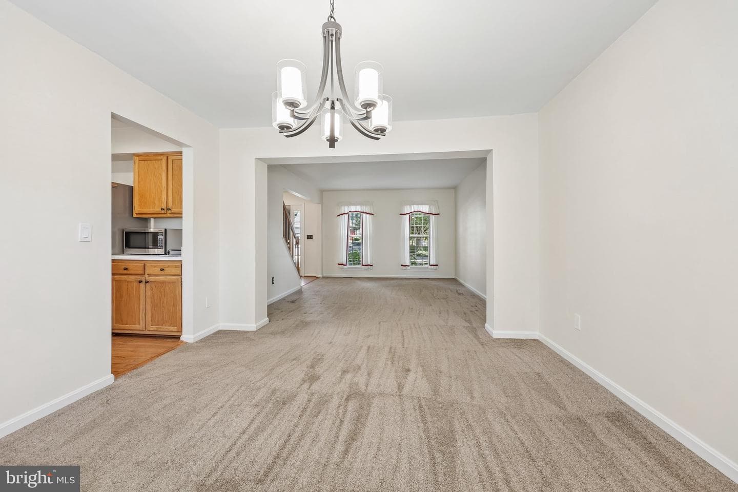 311 Ashton Drive SW photo 10