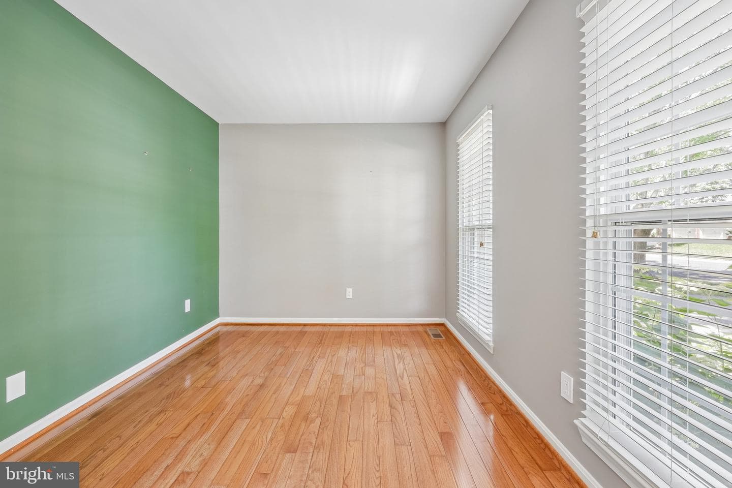 311 Ashton Drive SW photo 5