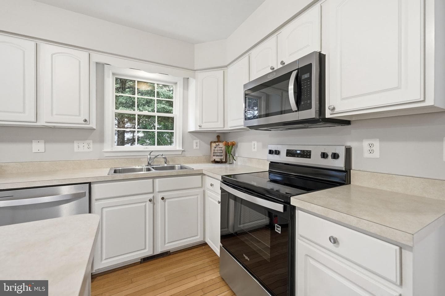 510 W L Street photo 19