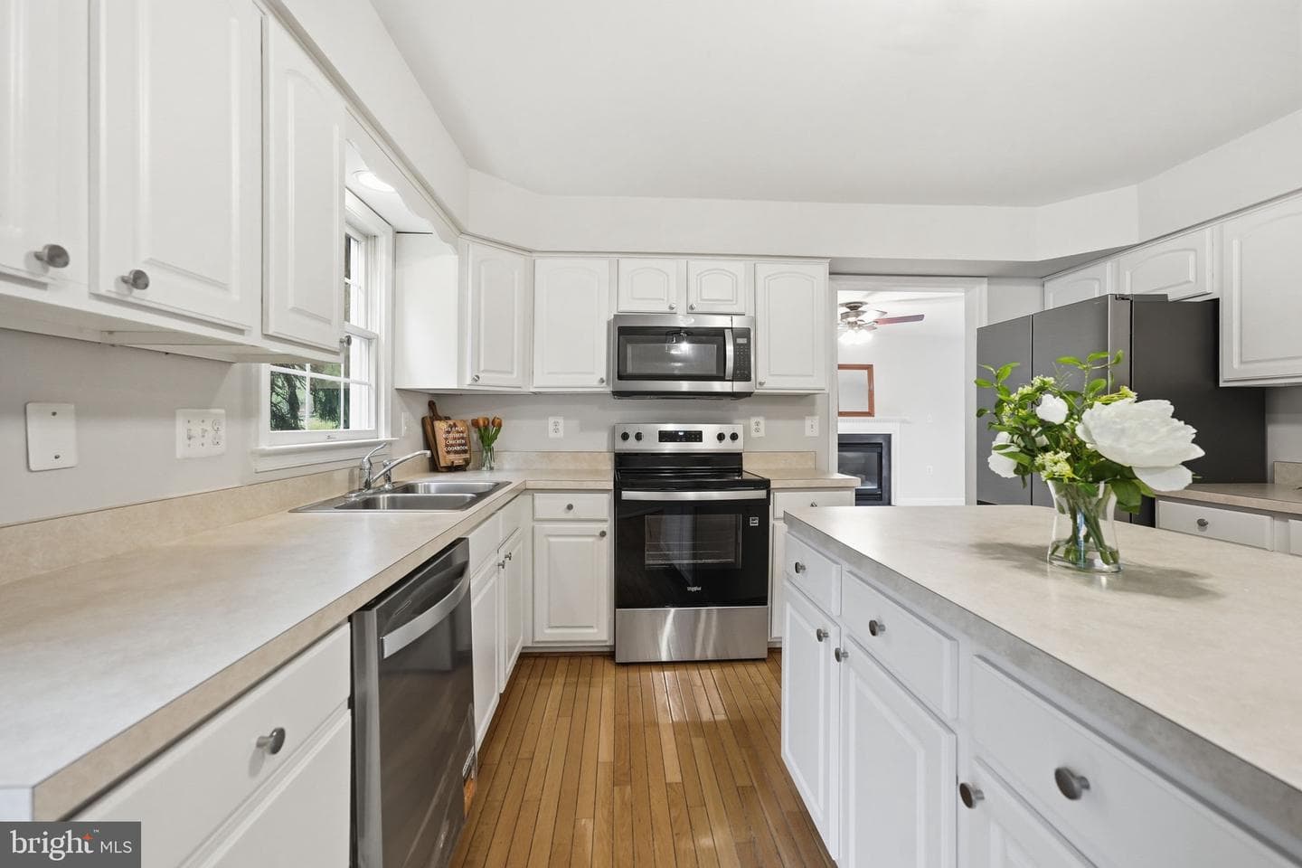 510 W L Street photo 21