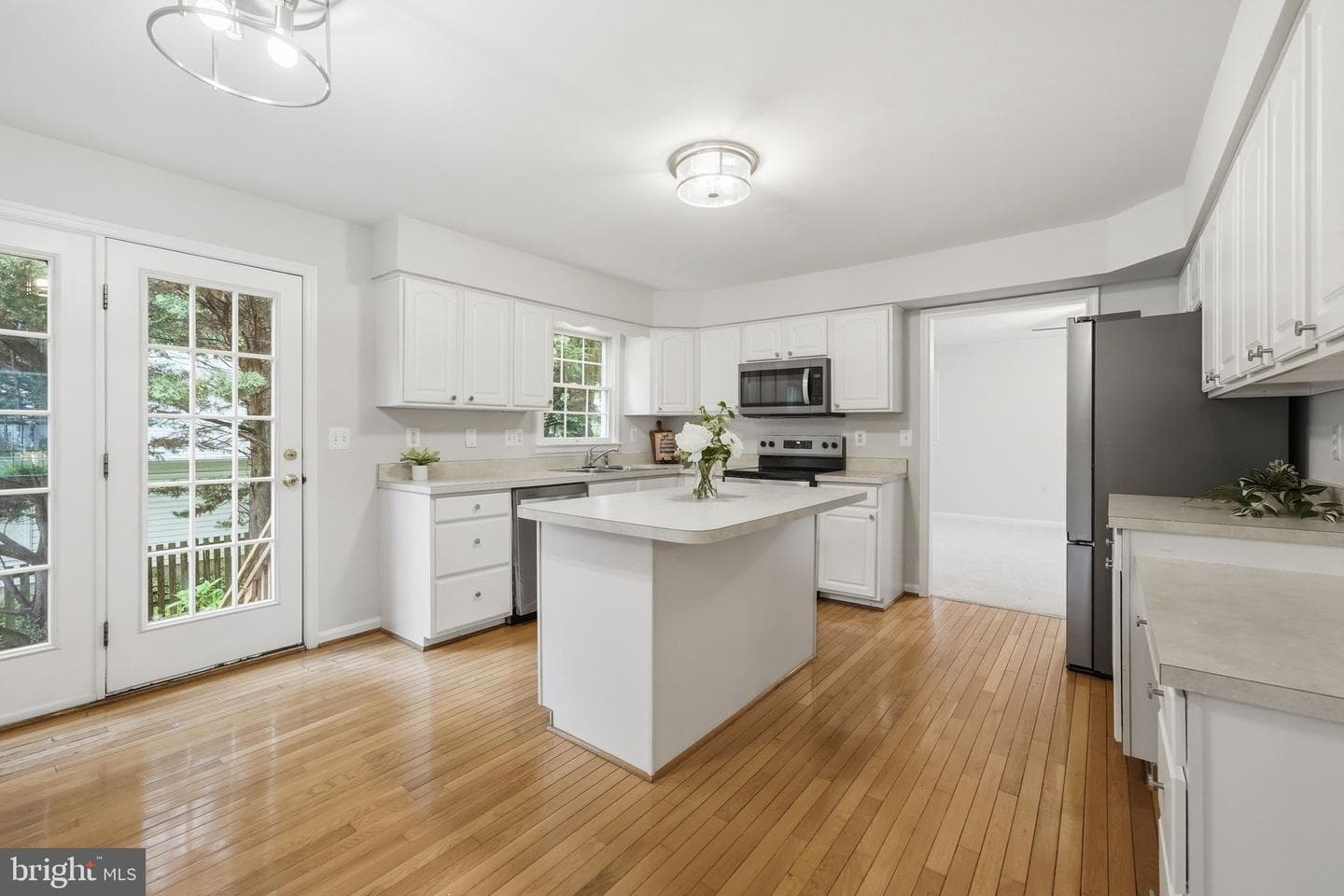 510 W L Street photo 22