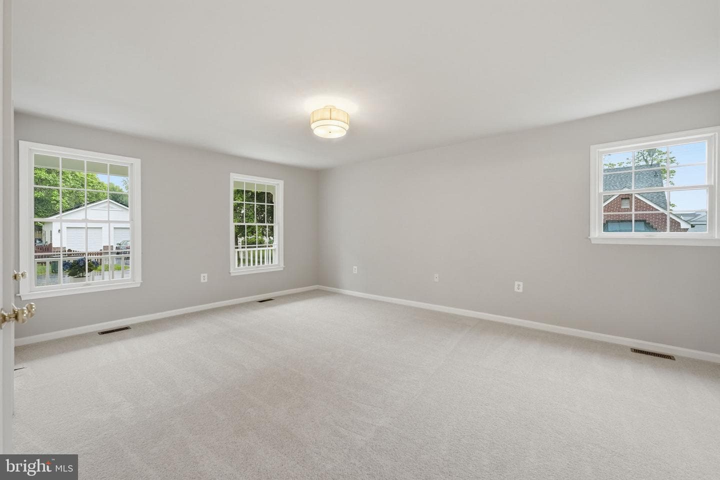 510 W L Street photo 25