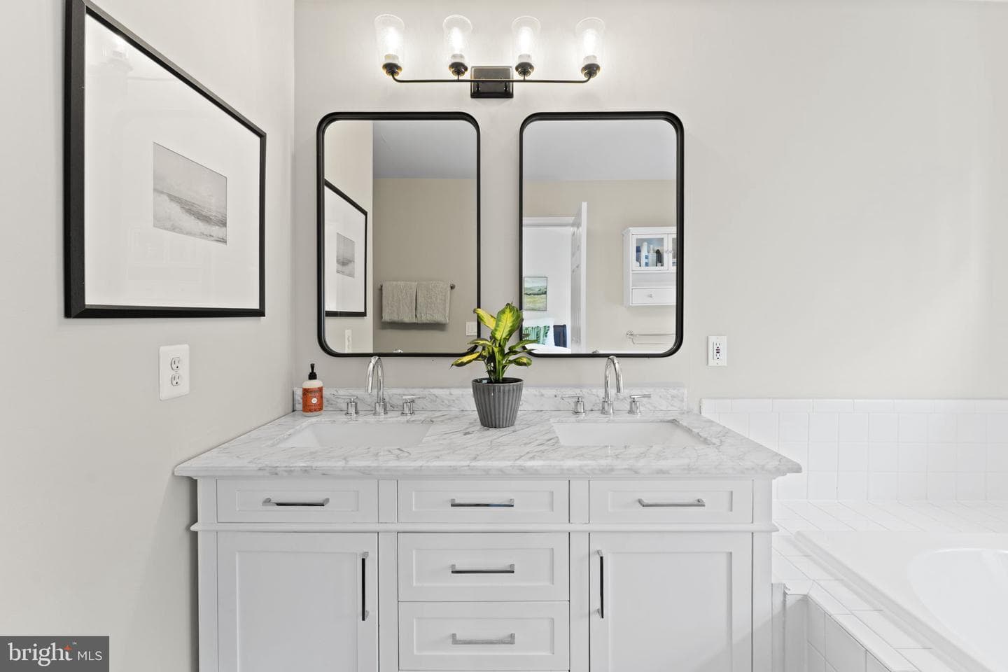 43062 Sherbrooke Terrace photo 36