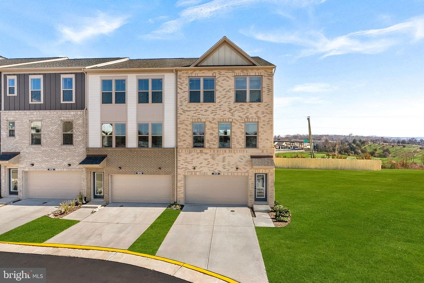 2461 Mystic Maroon Terrace, Ashburn