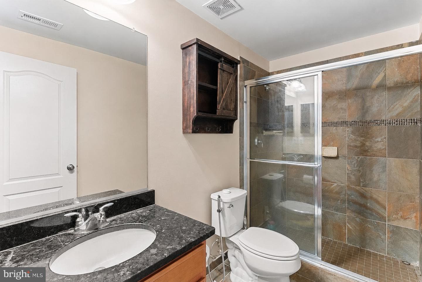 43117 Shore Square photo 16