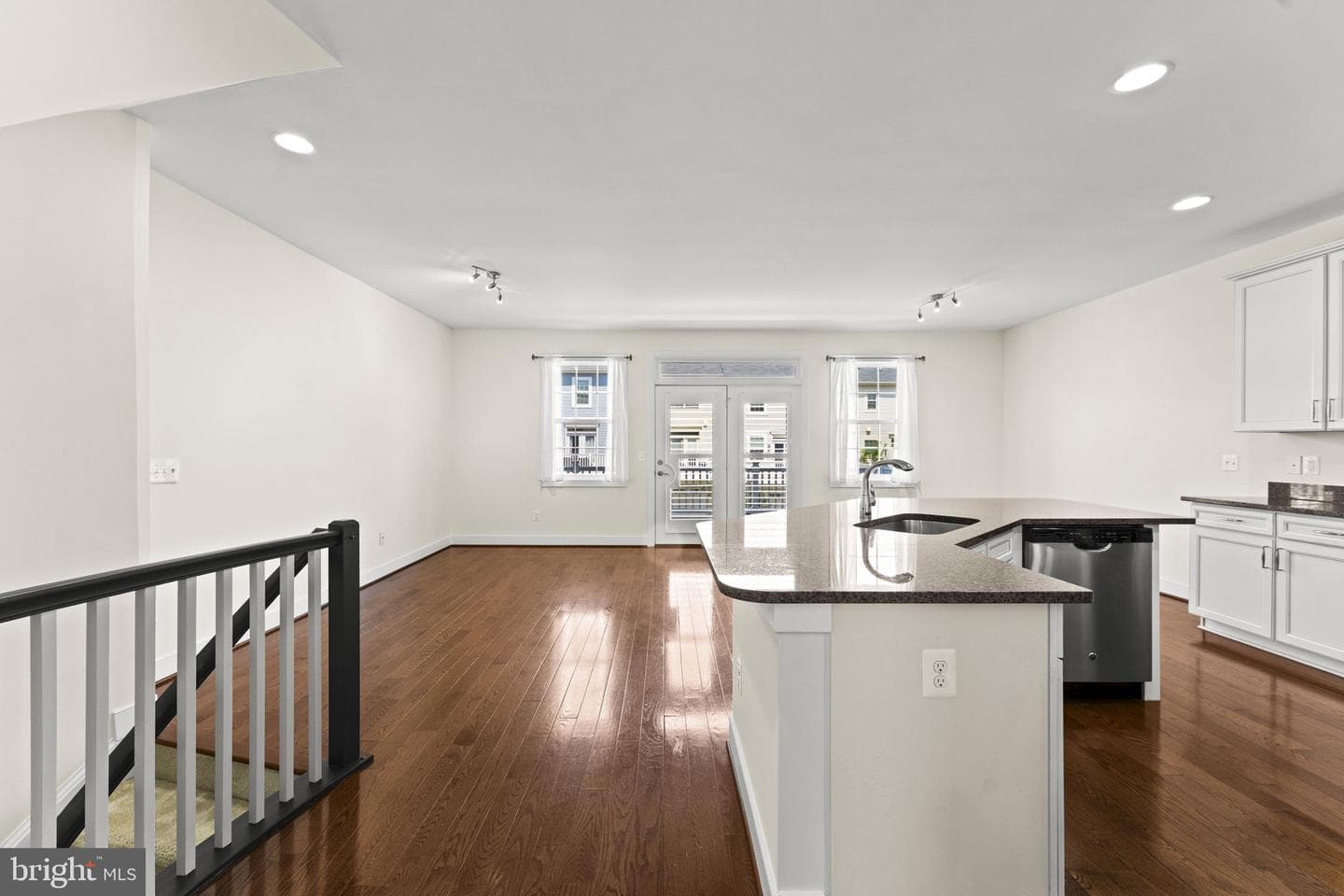 46679 Joubert Terrace photo 14