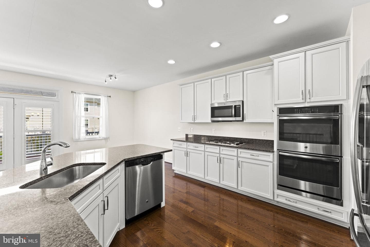 46679 Joubert Terrace photo 17