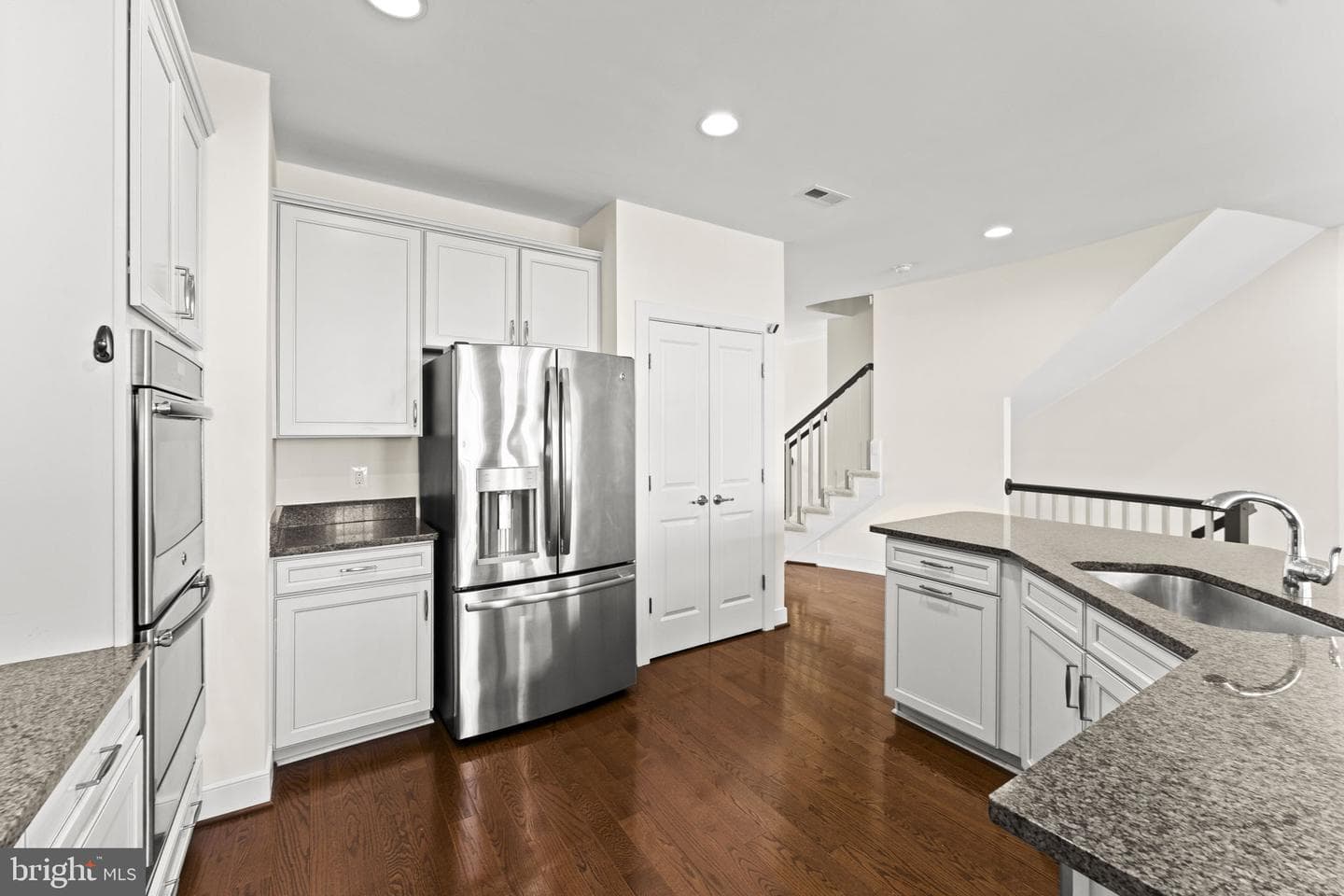 46679 Joubert Terrace photo 19