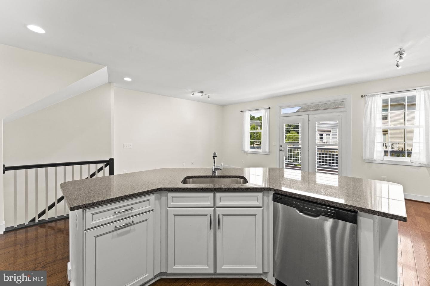 46679 Joubert Terrace photo 21