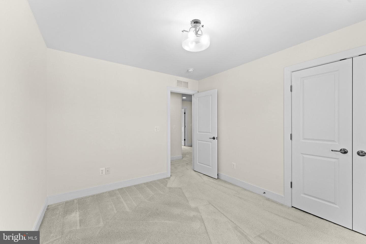46679 Joubert Terrace photo 35