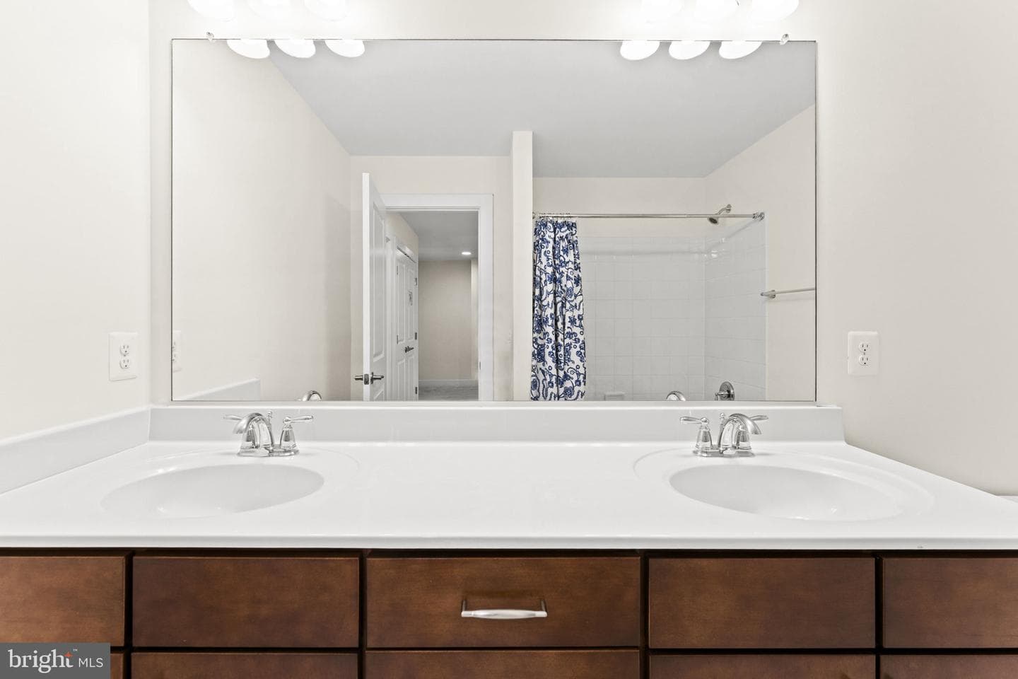 46679 Joubert Terrace photo 36