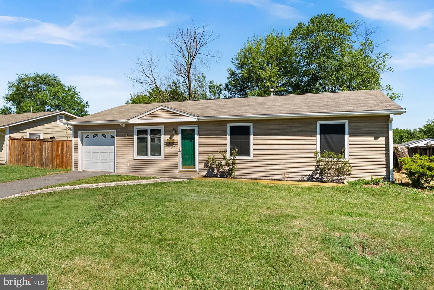 607 S Alder Avenue S, Sterling