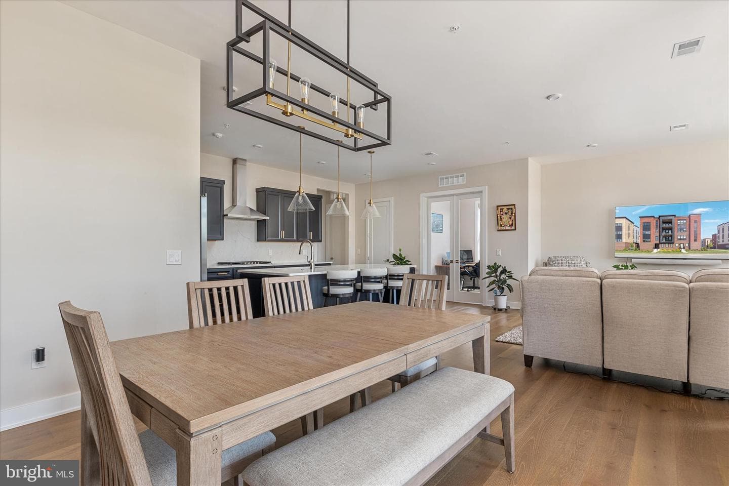 22127 Headwater Terrace #400 photo 10