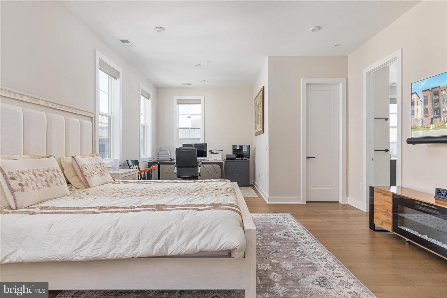 22127 Headwater Terrace #400 photo 15