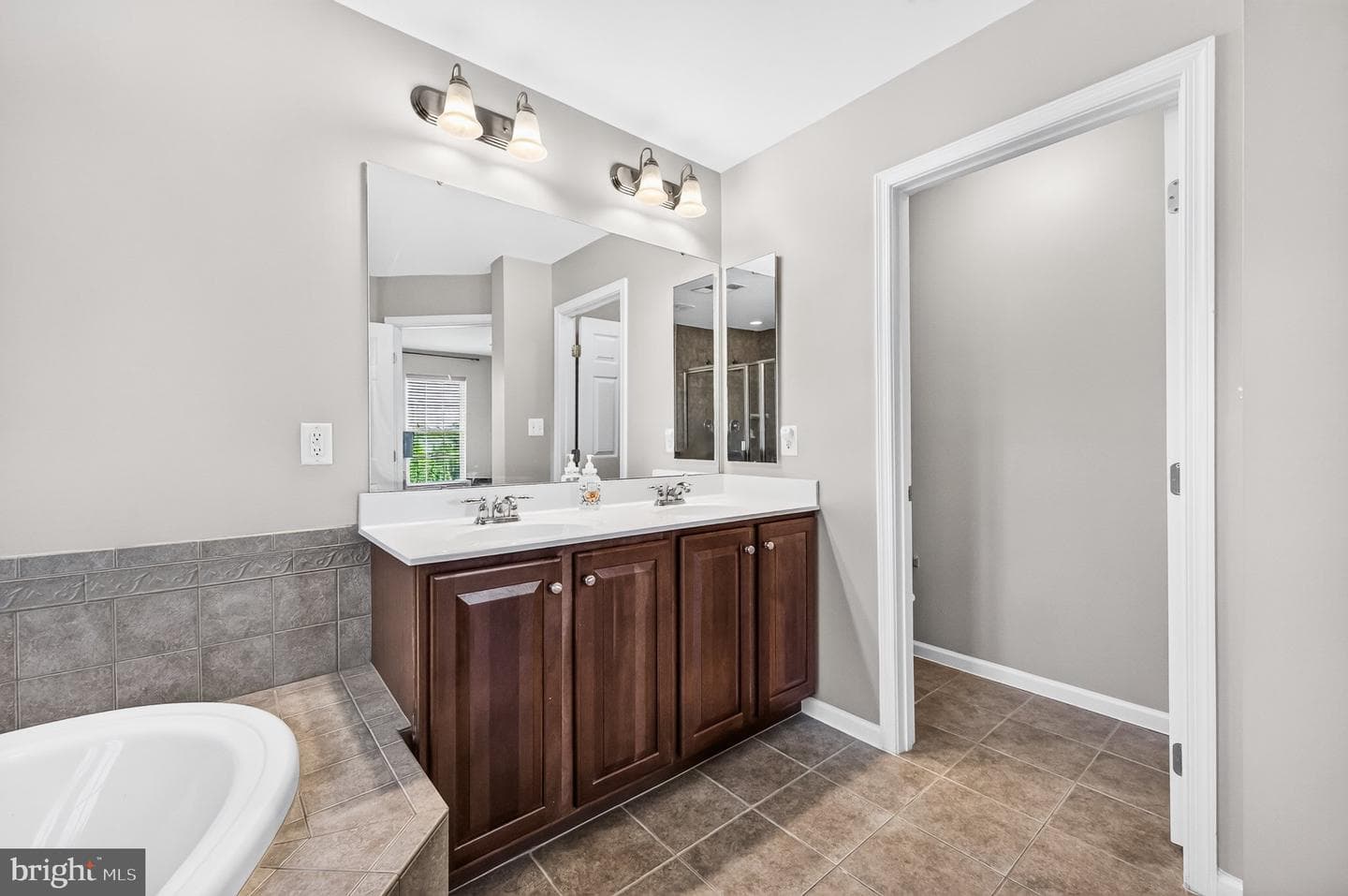 25399 Peaceful Terrace photo 32