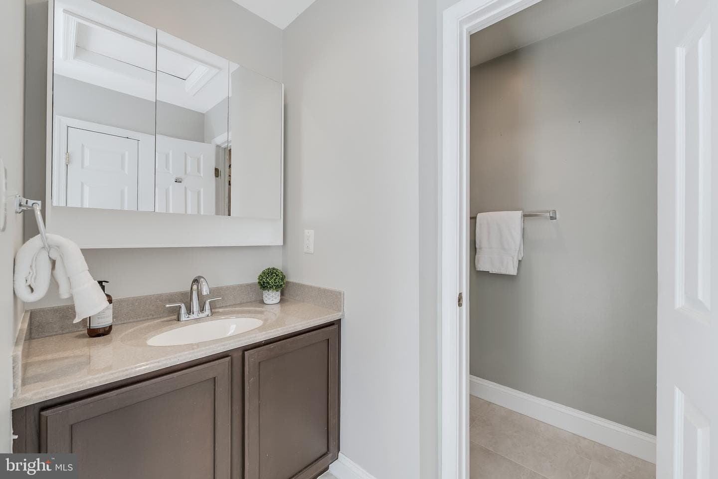 151 S Fox Road photo 31