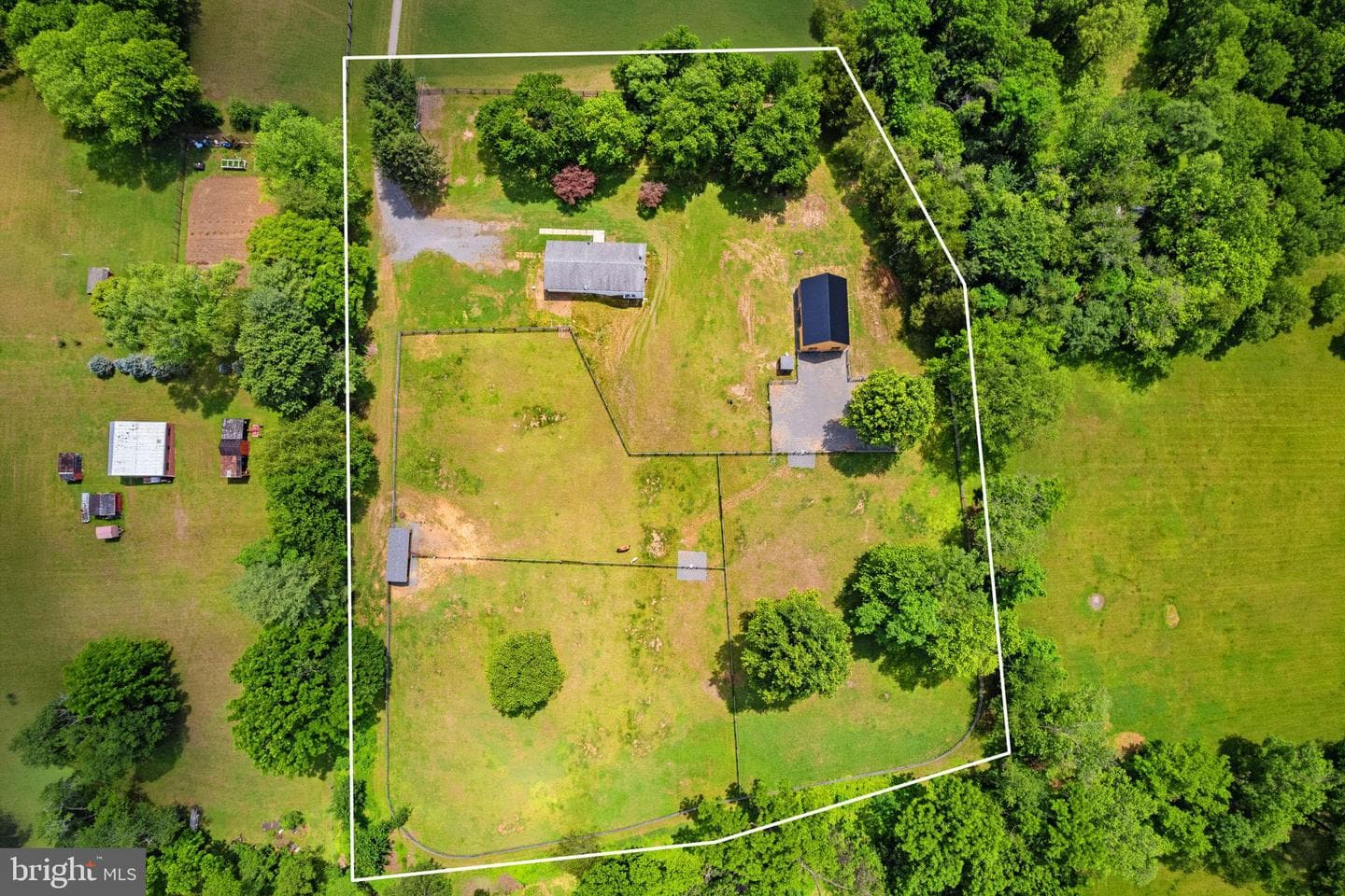 20103 Shelburne Glebe Road, Purcellville