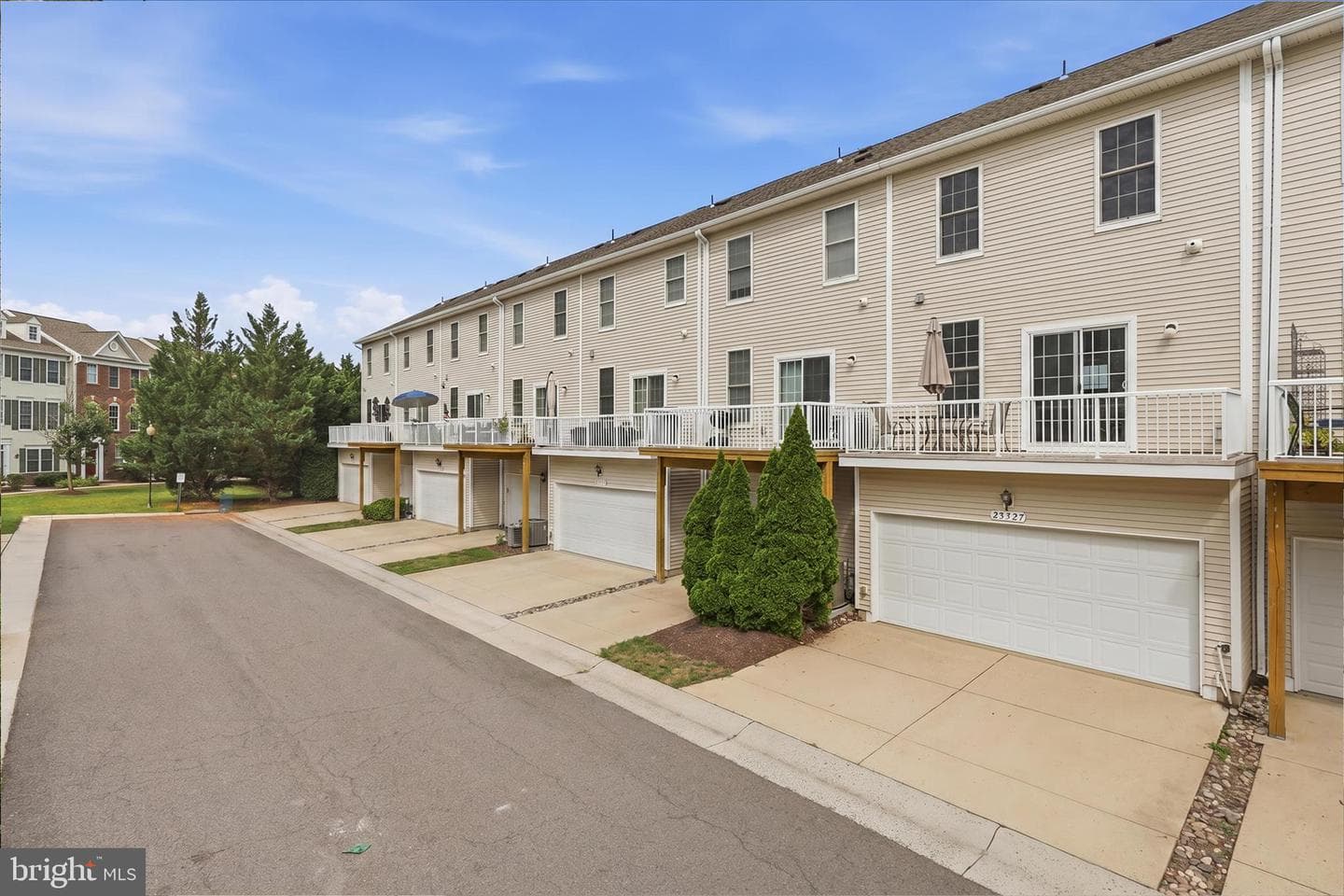 25327 Eldridge Terrace photo 40